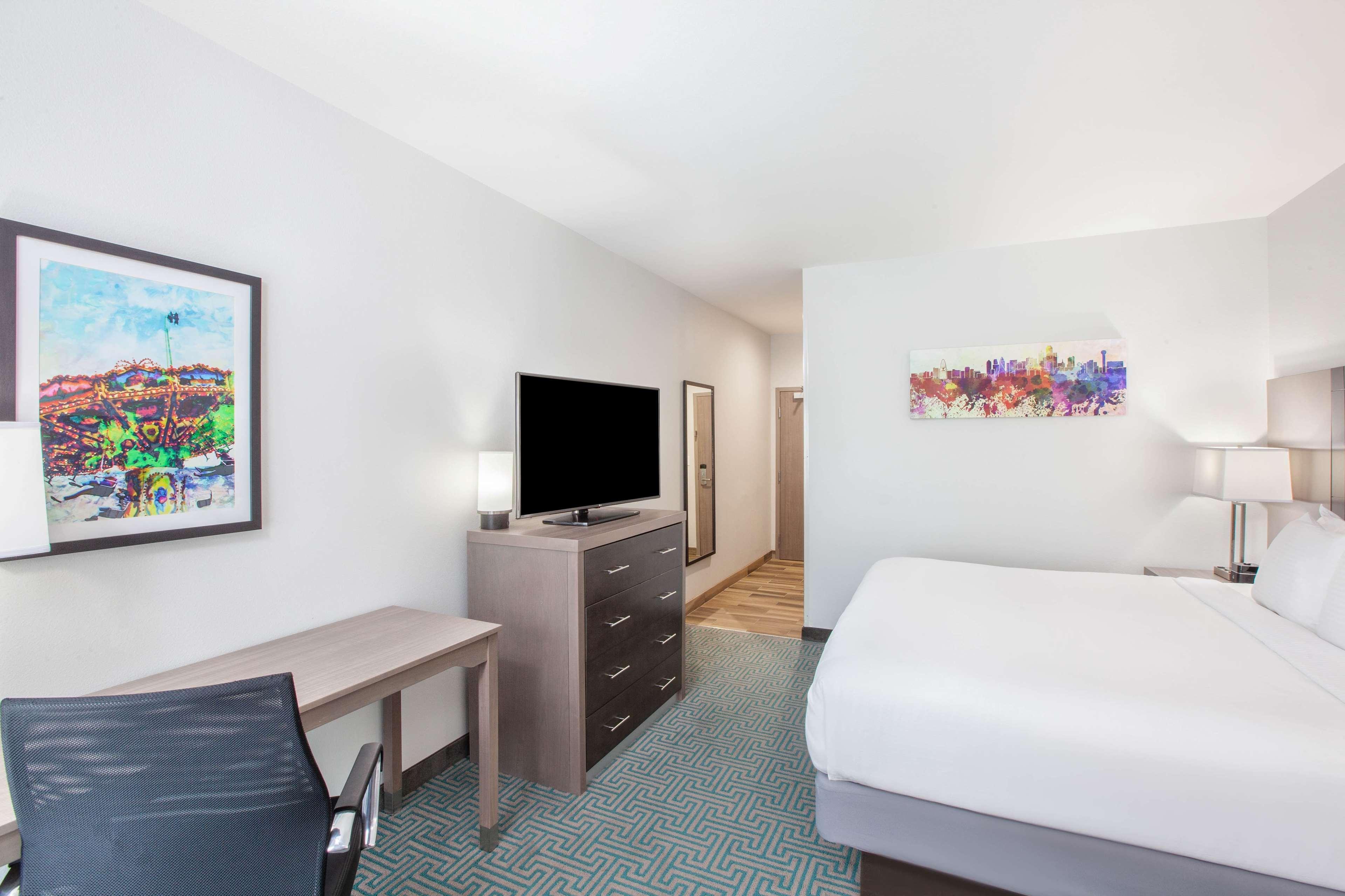 La Quinta By Wyndham Dallas Данканвиль Экстерьер фото